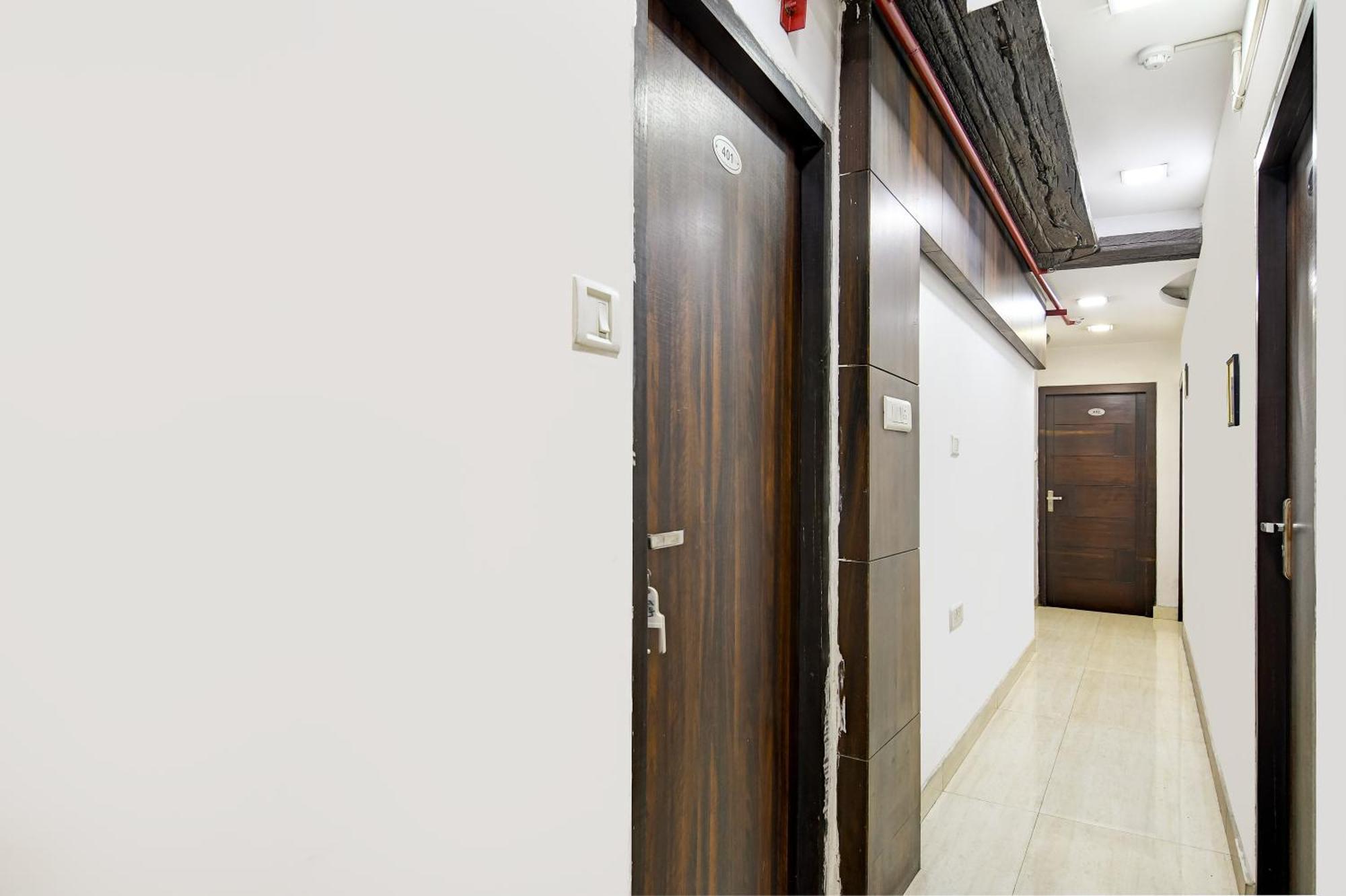Hotel Q Inn Колката Екстер'єр фото