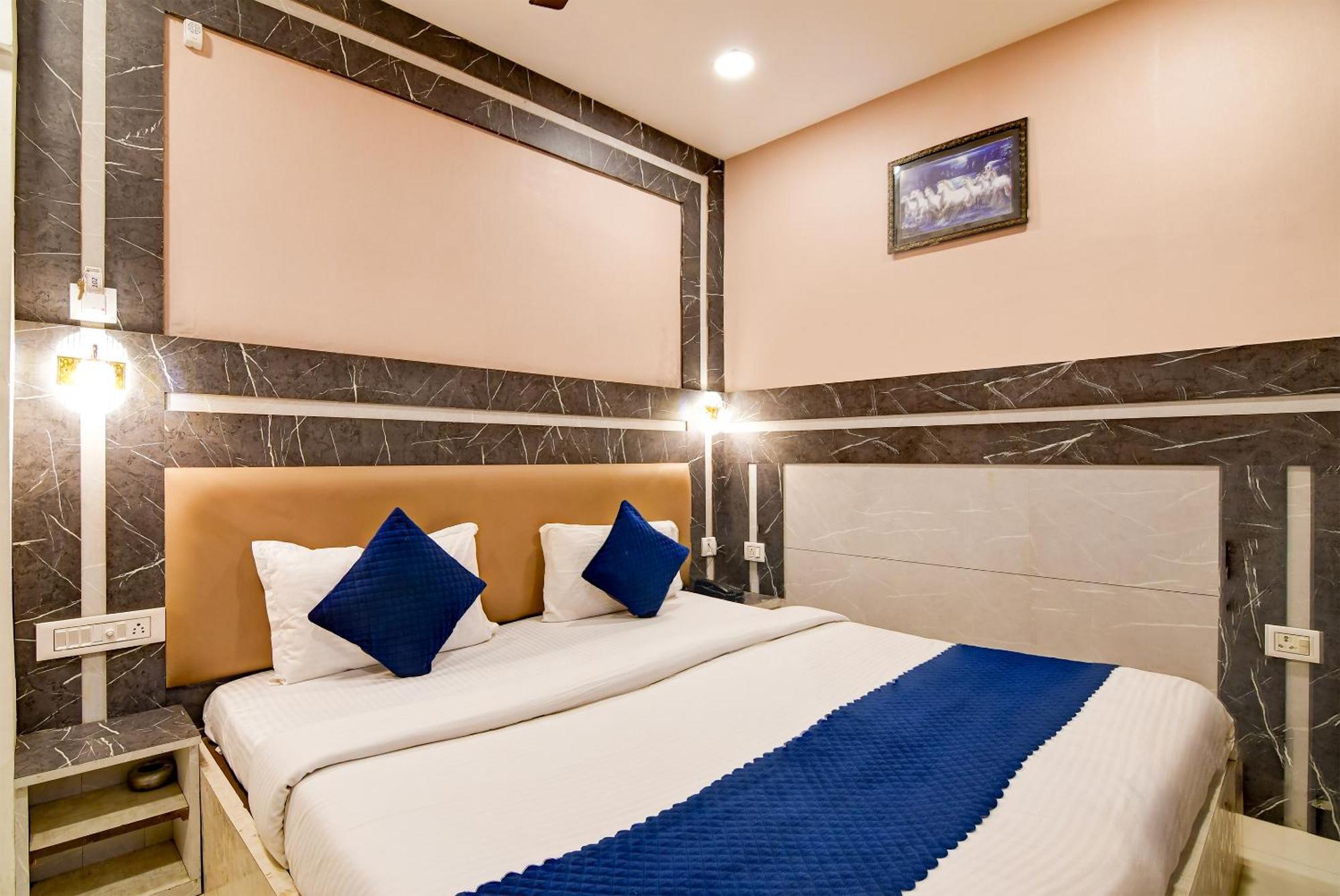 Hotel Q Inn Колката Екстер'єр фото