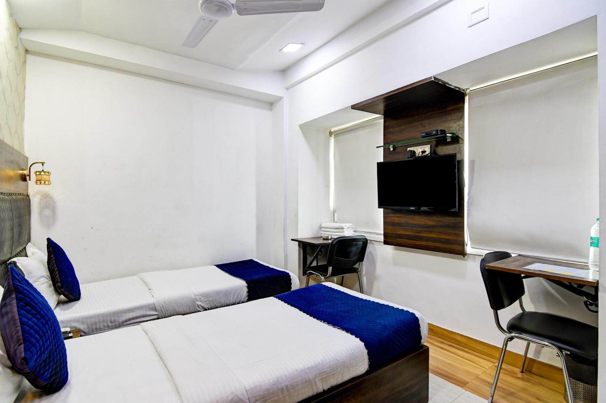 Hotel Q Inn Колката Екстер'єр фото